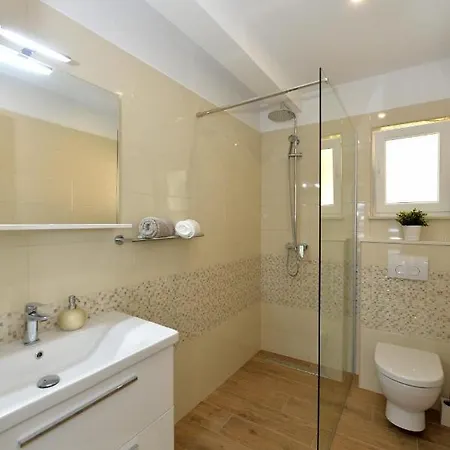 Hotel Ivona *